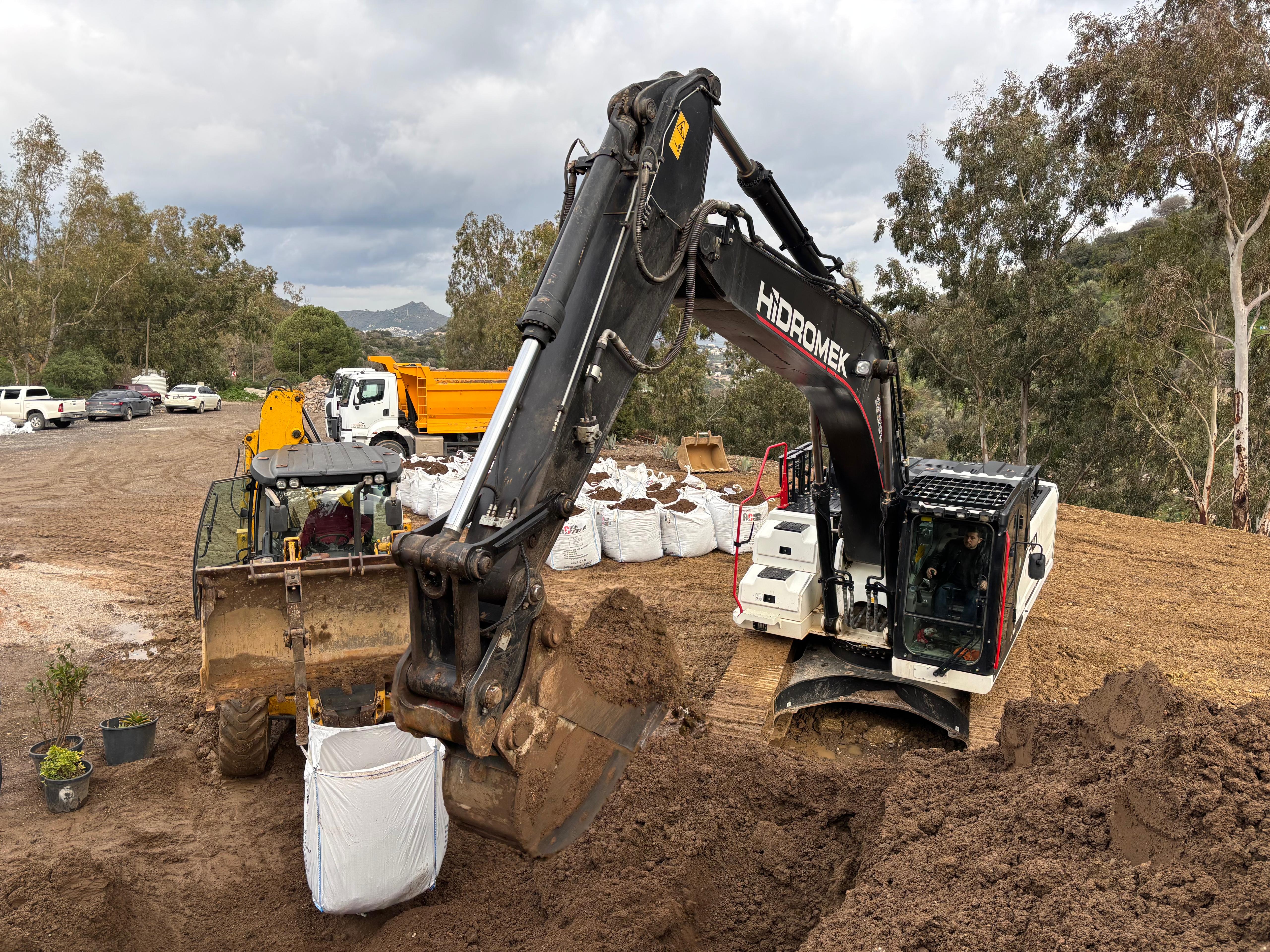 Elenmiş Bahçe Toprağı Temini ve Serimi